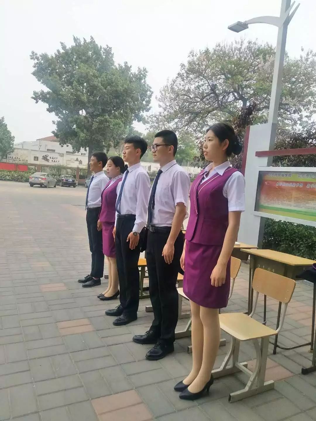 學校禮儀隊 行為的榜樣，顏值的擔當，餐廳服務(wù)的典范